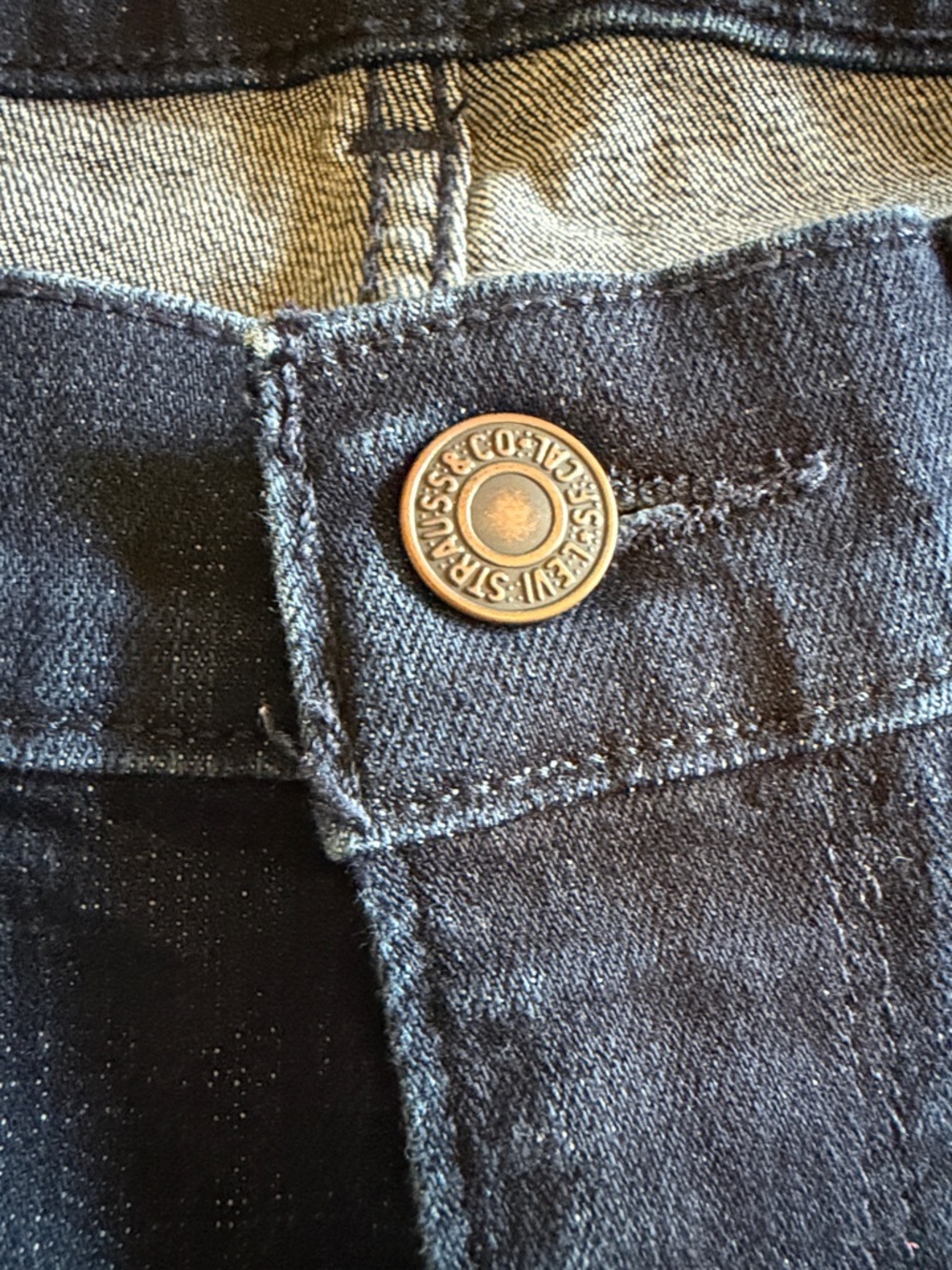 Levi’s | Classic Straight Blue Jeans - Picture 4 of 9